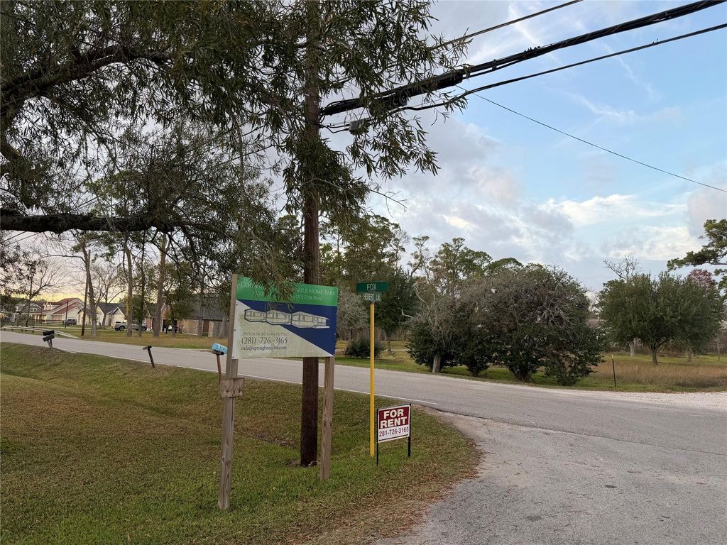 3510 Fox Drive 9, Baytown, TX 77521