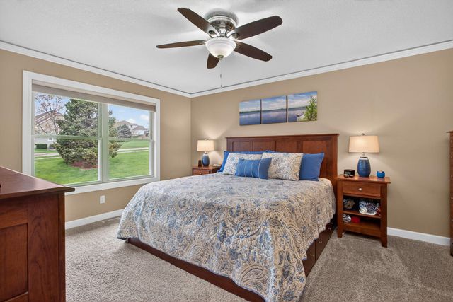 800 Hartz Court 800, Leclaire, IA 52753