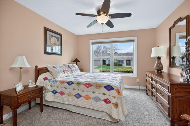 800 Hartz Court 800, Leclaire, IA 52753