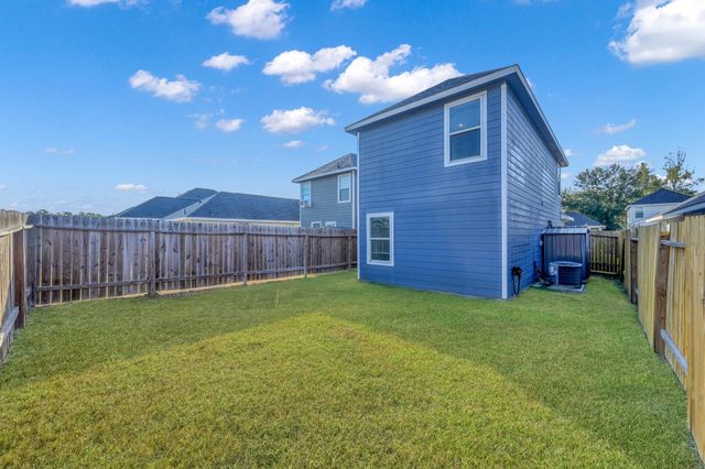 16939 Marie Village Drive, Conroe, TX 77306