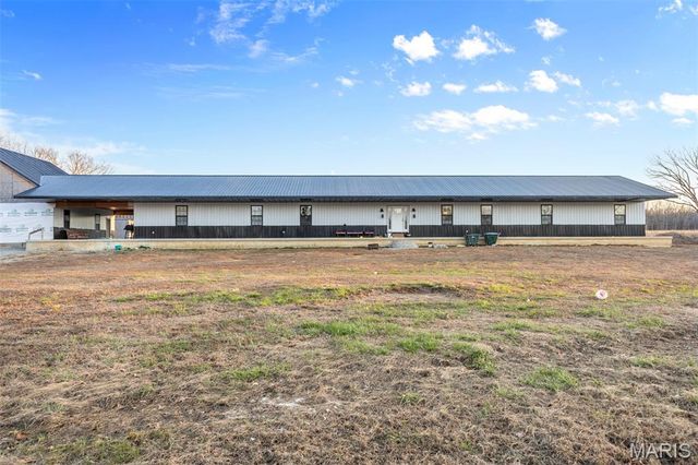 4800 Pebble Lane, Farmington, MO 63640