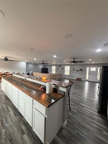 4800 Pebble Lane, Farmington, MO 63640