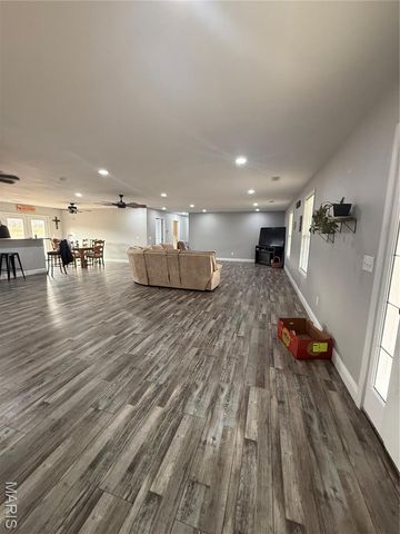 4800 Pebble Lane, Farmington, MO 63640