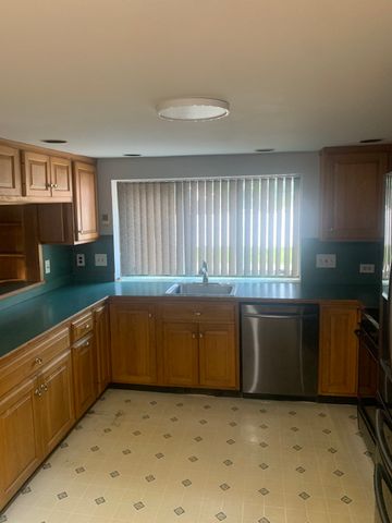 56-58 Summit Rd, Holbrook, MA 02343