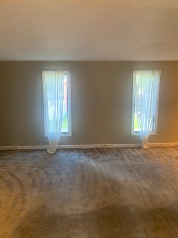 56-58 Summit Rd, Holbrook, MA 02343