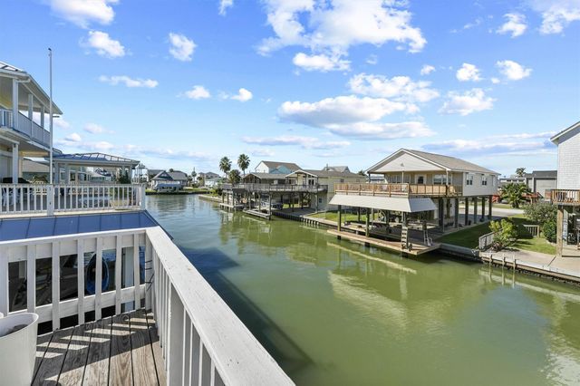 22202 Frio Drive, Galveston, TX 77554