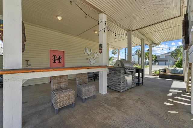 22202 Frio Drive, Galveston, TX 77554
