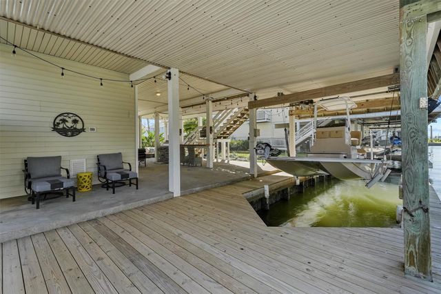 22202 Frio Drive, Galveston, TX 77554