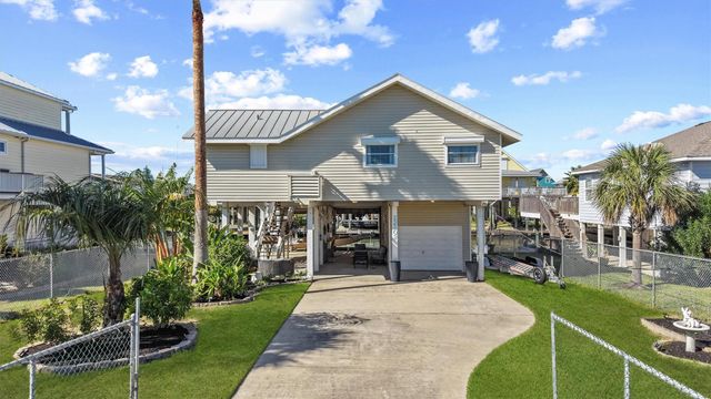 22202 Frio Drive, Galveston, TX 77554