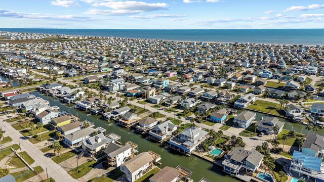22202 Frio Drive, Galveston, TX 77554