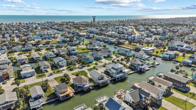 22202 Frio Drive, Galveston, TX 77554