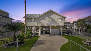 22202 Frio Drive, Galveston, TX 77554