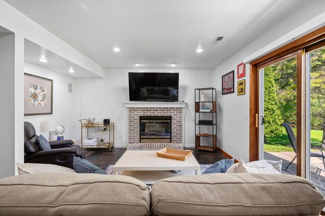 3361 Basil DRIVE, Madison, WI 53704