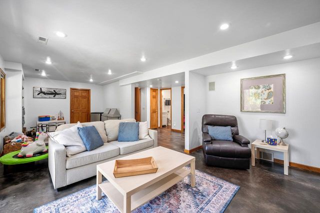 3361 Basil DRIVE, Madison, WI 53704
