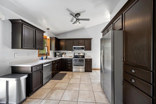 3361 Basil DRIVE, Madison, WI 53704