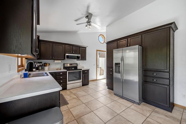 3361 Basil DRIVE, Madison, WI 53704