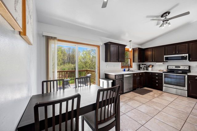 3361 Basil DRIVE, Madison, WI 53704
