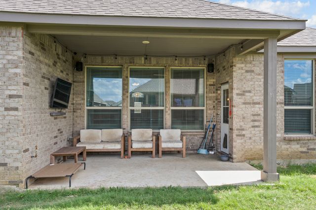 3724 Twin Pines Drive, Grand Prairie, TX 76065