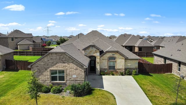 3724 Twin Pines Drive, Grand Prairie, TX 76065
