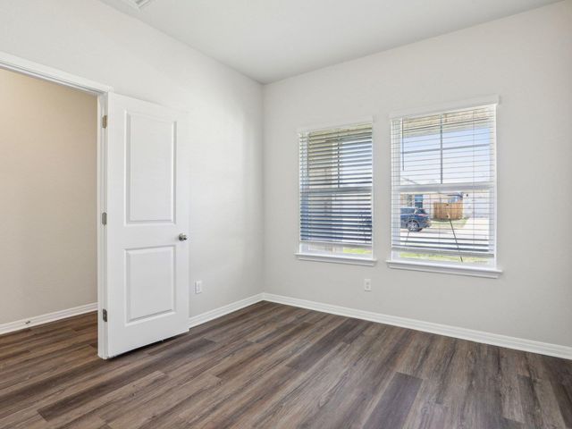 100 Woodbrook DR, Georgetown, TX 78674