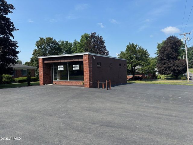 264 N Greenbush Road, North Greenbush, NY 12180
