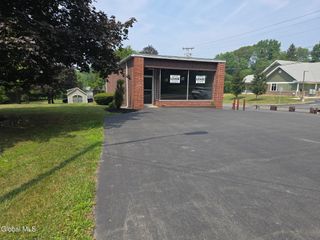264 N Greenbush Road, North Greenbush, NY 12180