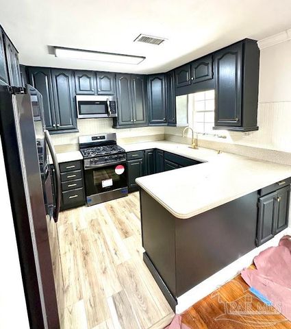 5406 Tomlinson Rd, Pensacola, FL 32526