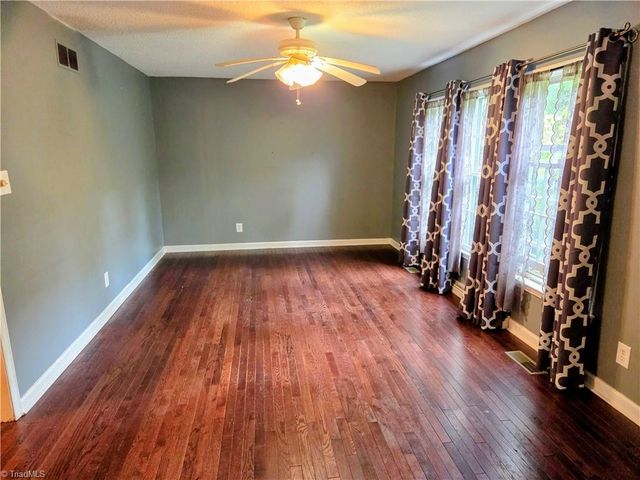516 Dogwood Court, High Point, NC 27260