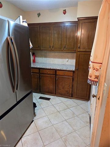 516 Dogwood Court, High Point, NC 27260