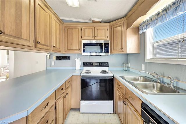 10827 Little Heron CIR, Estero, FL 33928
