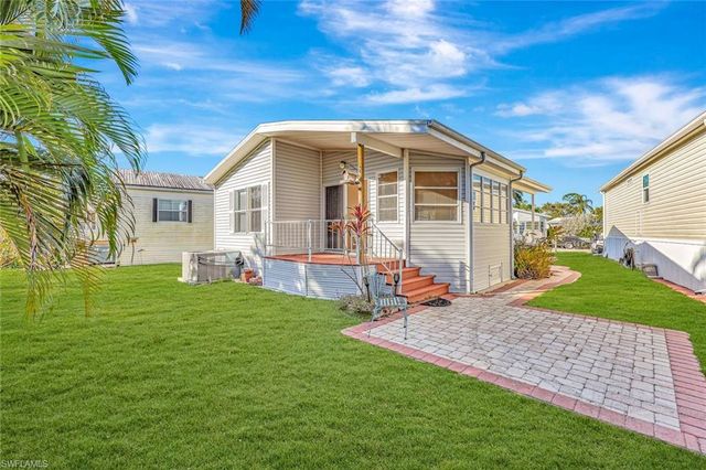10827 Little Heron CIR, Estero, FL 33928