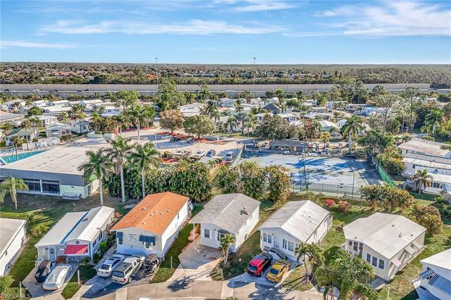10827 Little Heron CIR, Estero, FL 33928