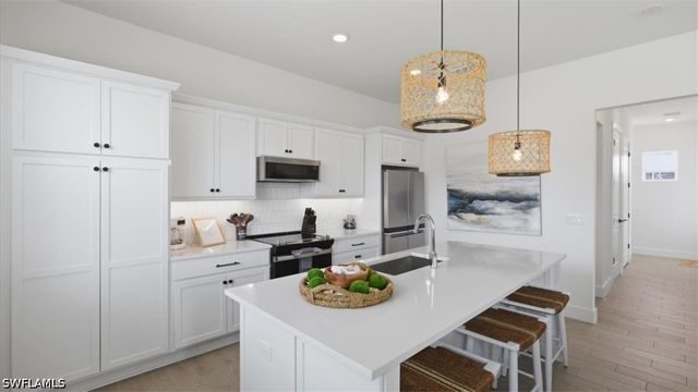 129 Pearl ST, Fort Myers Beach, FL 33931