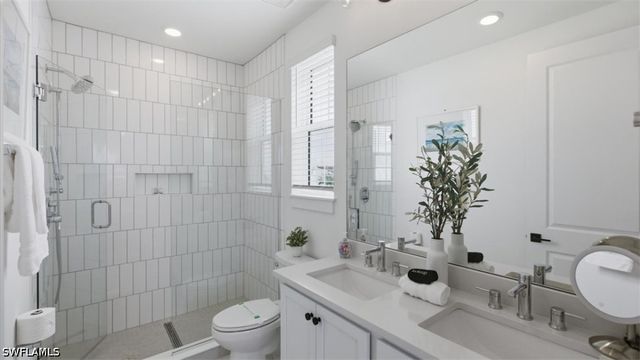 129 Pearl ST, Fort Myers Beach, FL 33931