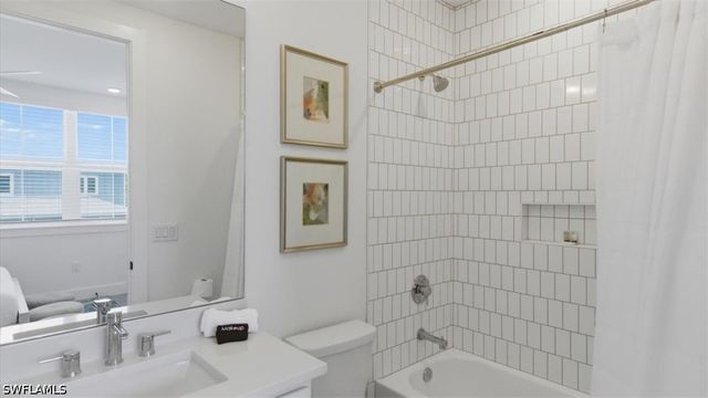 129 Pearl ST, Fort Myers Beach, FL 33931