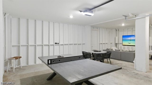 129 Pearl ST, Fort Myers Beach, FL 33931