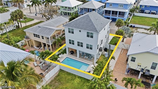 129 Pearl ST, Fort Myers Beach, FL 33931