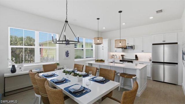 129 Pearl ST, Fort Myers Beach, FL 33931