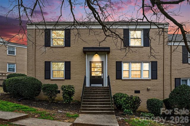 231 Wakefield Drive A, Charlotte, NC 28209