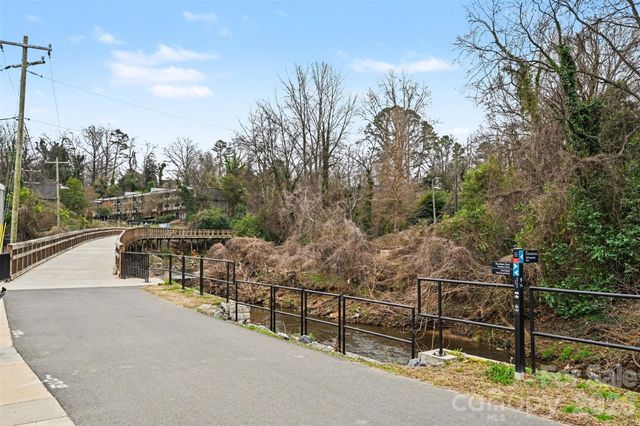 231 Wakefield Drive A, Charlotte, NC 28209