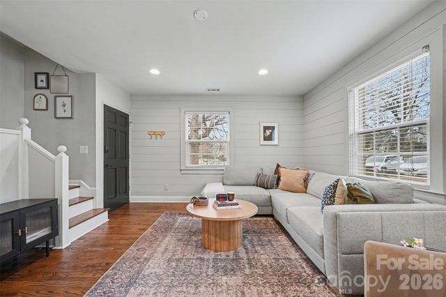 231 Wakefield Drive A, Charlotte, NC 28209