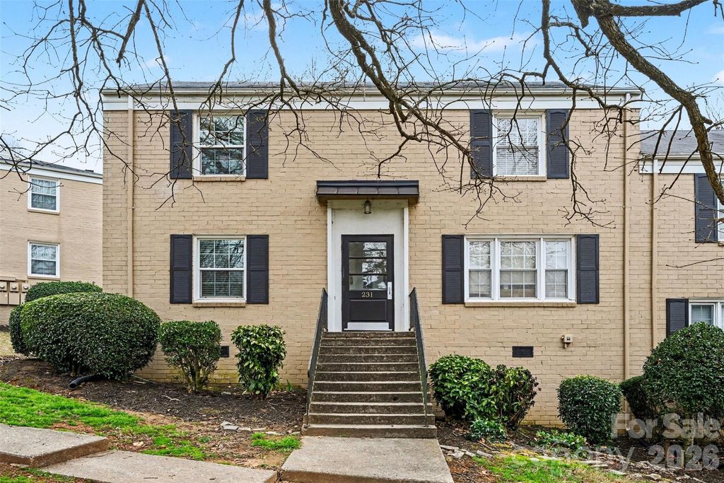231 Wakefield Drive A, Charlotte, NC 28209