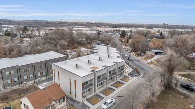 239 E BURCH CREEK PL, South Ogden, UT 84405