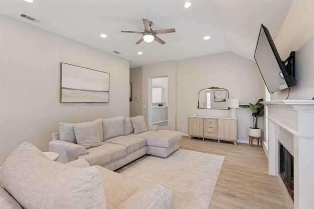 10060 Danbury Drive, Frisco, TX 75035