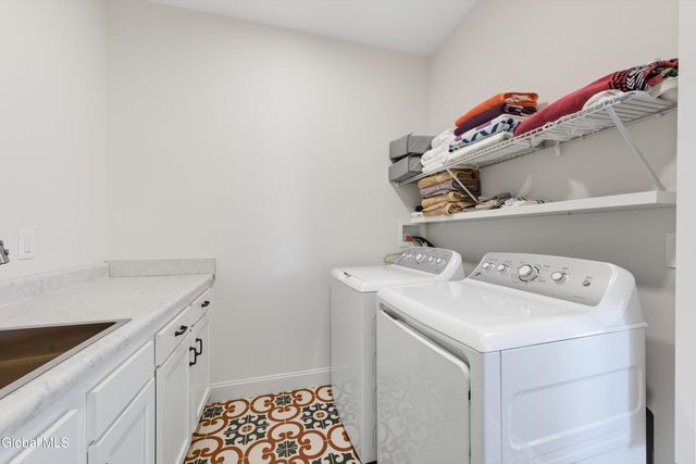 1 Garside Rd Extension, Saratoga Springs, NY 12866