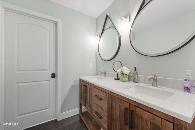 1 Garside Rd Extension, Saratoga Springs, NY 12866