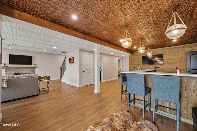 1 Garside Rd Extension, Saratoga Springs, NY 12866