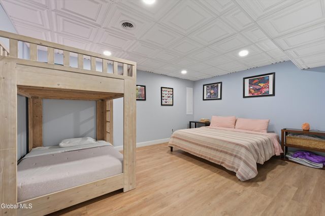 1 Garside Rd Extension, Saratoga Springs, NY 12866