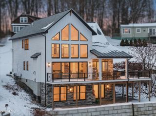 1 Garside Rd Extension, Saratoga Springs, NY 12866