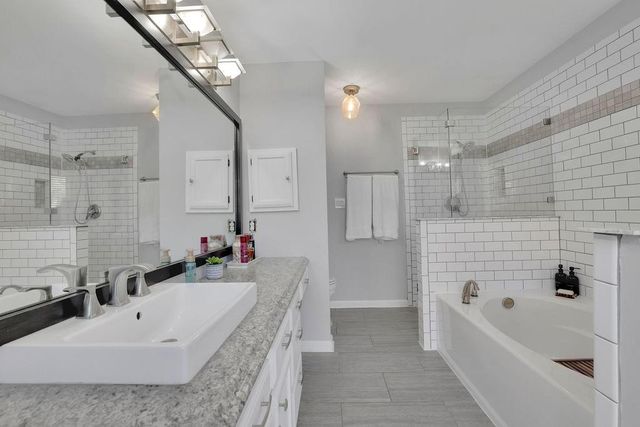 10945 Pinehigh Drive, Alpharetta, GA 30022